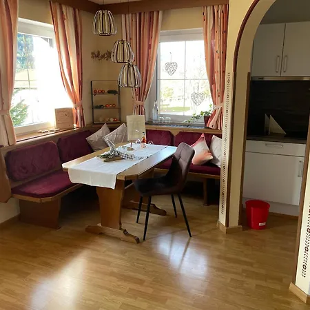 Haus Romantika Apartment Schattwald