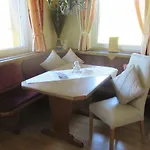 Haus Romantika