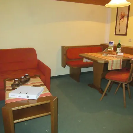 Haus Romantika * Schattwald